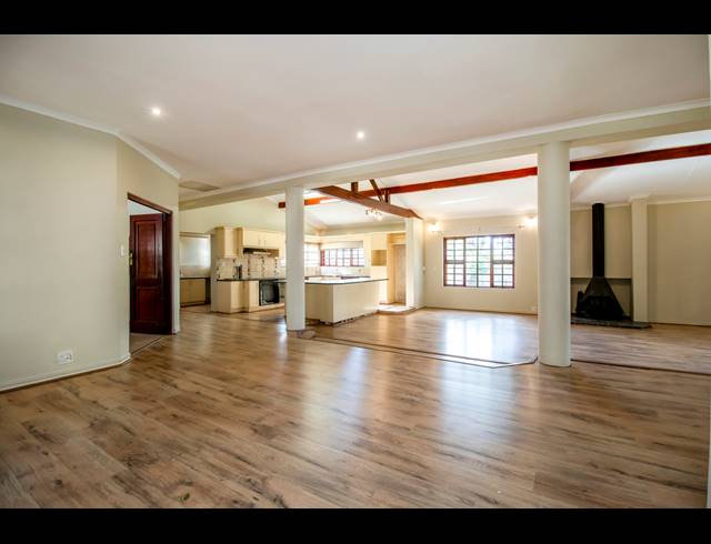 6 BEDROOM FREEHOLD RENTED IN SANDOWN